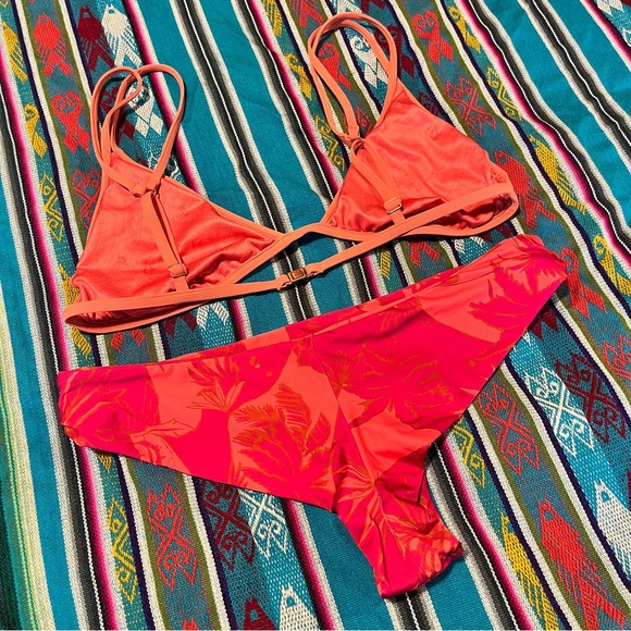 RVCA Coral and Magenta Bikini Set + Bundle of 5 Bikini Tops Small/Medium - Picture 15 of 16
